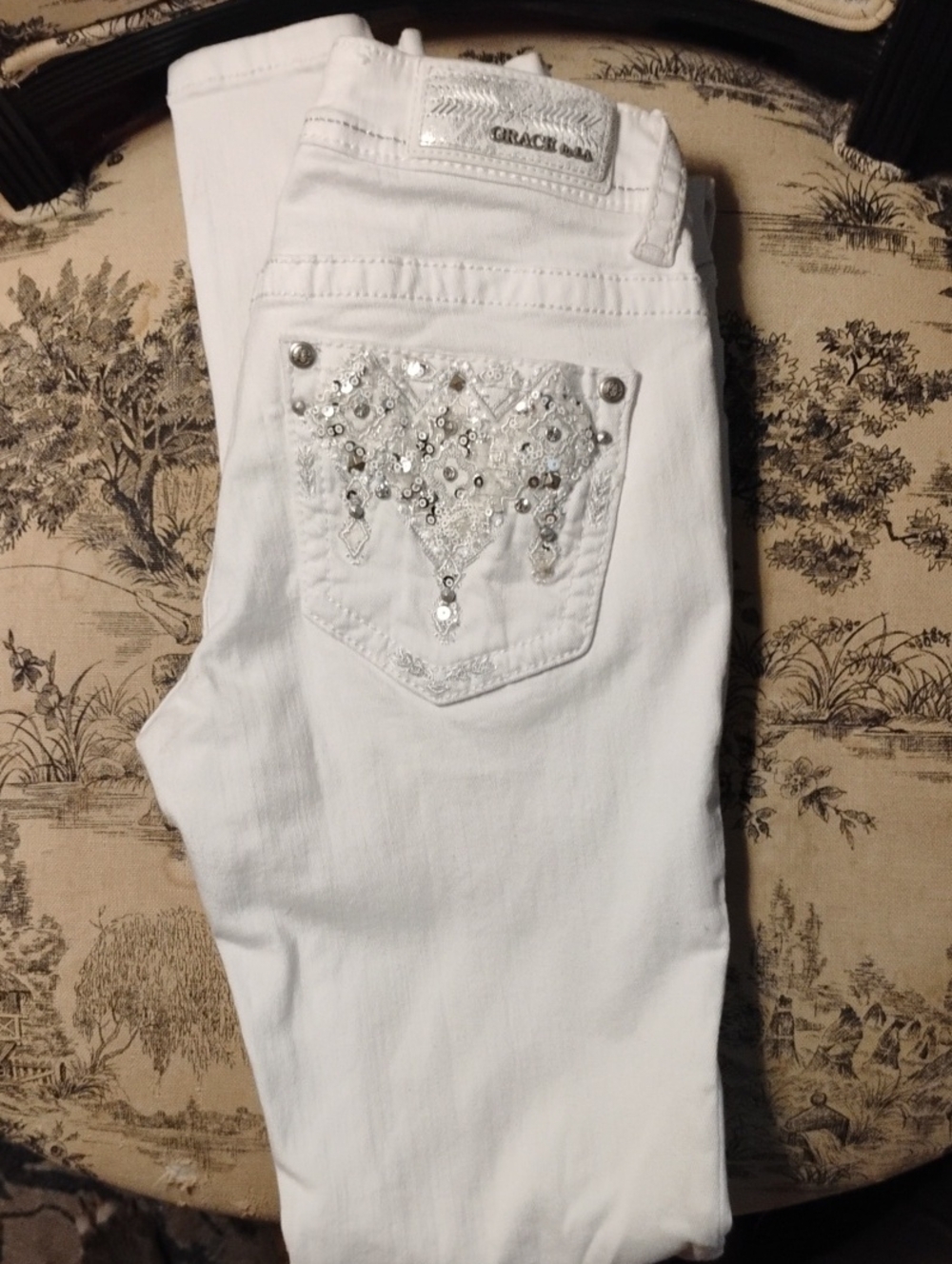 Grace in LA White Skinny Jeans with Silver Sequin Back Pocket - Picture 1 of 3